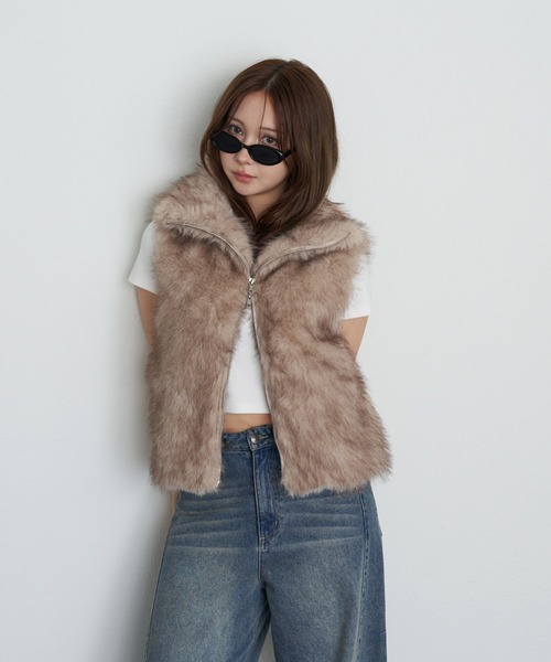 RAY CASSIN（レイカズン）の「ファーベスト（ベスト・レディース・ベージュ系その他2/アイボリー/グレイッシュベージュ・FREE）」の15枚目の写真