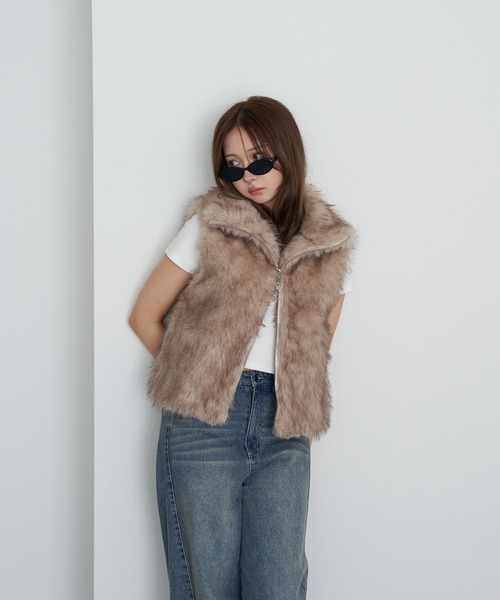 RAY CASSIN（レイカズン）の「ファーベスト（ベスト・レディース・ベージュ系その他2/アイボリー/グレイッシュベージュ・FREE）」の16枚目の写真