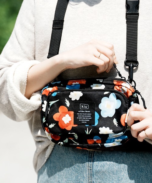KiU(キウ)の「【KiU and BleuBleuet】KiUフロントポケットミニショルダー(ショルダーバッグ・レディース・その他/その他1/その他2・FREE)」の2枚目の写真