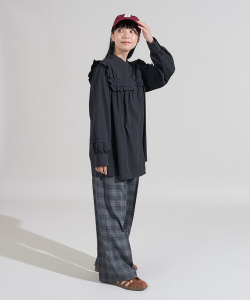 FREAK'S STORE(フリークスストア)の「<新色追加>スクエア スタンドフリルブラウス(シャツ/ブラウス・レディース・ブラック/オリーブ/オフホワイト/サックスブルー・フリ-)」の14枚目の写真