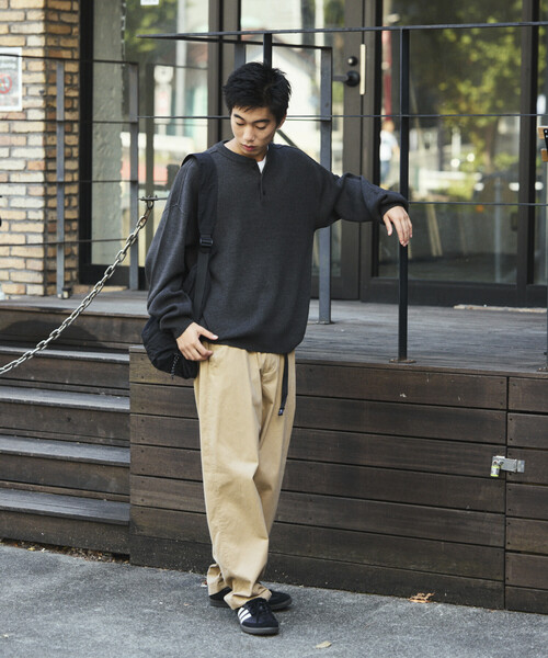 FREAK'S STORE(フリークスストア)の「限定展開 リラックスフィット 片畦リンキング ヘンリーネック ニット(ニット/セーター・メンズ・チャコールグレー/ブラック/ブラウン/レッド/グリーン・MEDIUM/LARGE)」の16枚目の写真