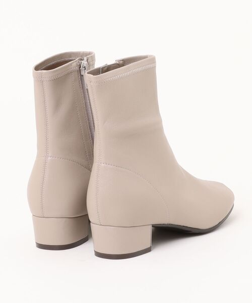 UnReef（アンリーフ）の「ストレッチレザーショートブーツ（ブーツ・レディース・ブラック/ライトグレー・24.5cm/24.0cm/23.5cm/23.0cm/22.5cm）」の3枚目の写真
