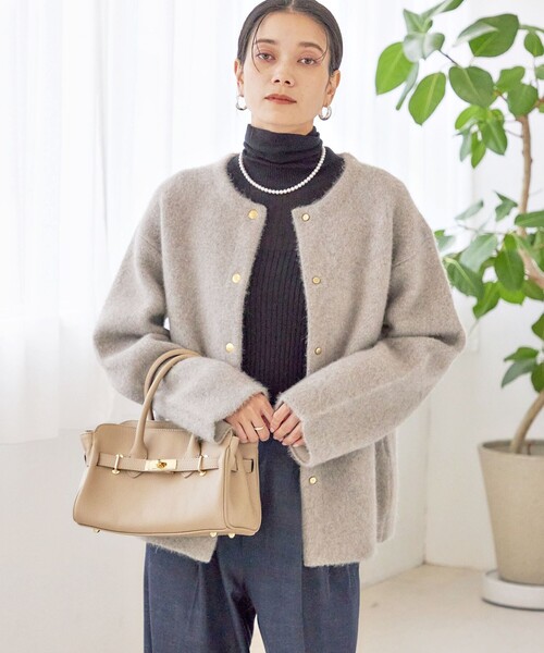 SHIPS(シップス)の「フォックス ブレンド ノーカラー ニット コート(ノーカラーコート・レディース・ライトブルー/ベージュ/ネイビー・ONE SIZE)」の5枚目の写真