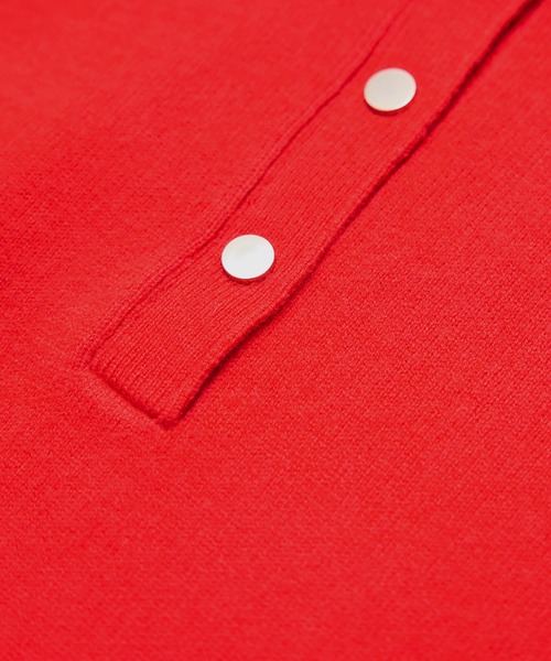 ROPE'(ロペ)の「接結ウールドットボタンハイネックニット/イージーケア(ニット/セーター・レディース・ブラック/レッド/オフホワイト・FREE)」の5枚目の写真