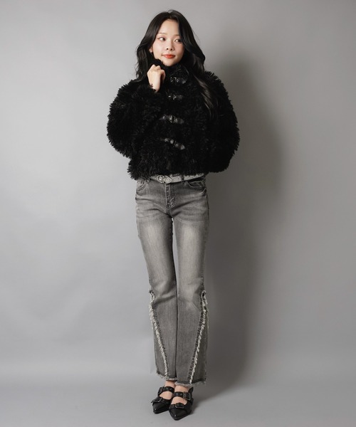 SPINNS（スピンズ）の「今期人気NO.1！まるでぬいぐるみ★愛され素材プードルファーコート（その他アウター・レディース・ブラック/アイボリー/グレイッシュベージュ・ONESIZE）」の6枚目の写真