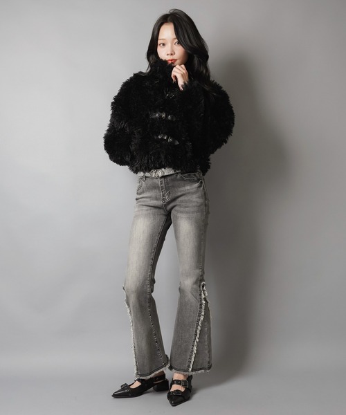 SPINNS（スピンズ）の「今期人気NO.1！まるでぬいぐるみ★愛され素材プードルファーコート（その他アウター・レディース・ブラック/アイボリー/グレイッシュベージュ・ONESIZE）」の7枚目の写真