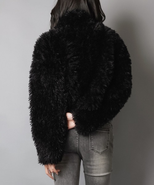 SPINNS（スピンズ）の「今期人気NO.1！まるでぬいぐるみ★愛され素材プードルファーコート（その他アウター・レディース・ブラック/アイボリー/グレイッシュベージュ・ONESIZE）」の13枚目の写真