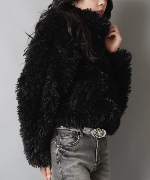 SPINNS（スピンズ）の「今期人気NO.1！まるでぬいぐるみ★愛され素材プードルファーコート（その他アウター・レディース・ブラック/アイボリー/グレイッシュベージュ・ONESIZE）」の14枚目の写真