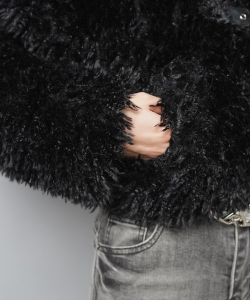 SPINNS（スピンズ）の「今期人気NO.1！まるでぬいぐるみ★愛され素材プードルファーコート（その他アウター・レディース・ブラック/アイボリー/グレイッシュベージュ・ONESIZE）」の9枚目の写真