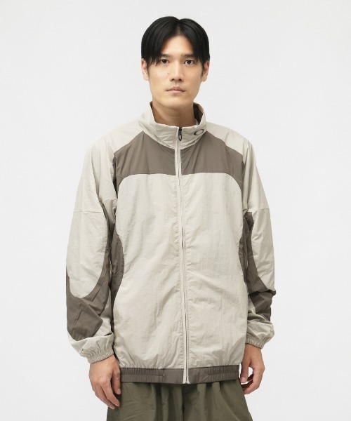 OAKLEY（オークリー）の「ウインドプルオーバー Enhance Graphic Wind