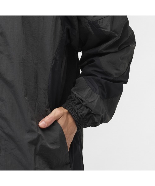 希少　美品　オークリー　ブラック ナイロンジャケット Mサイズ オークリー NEW RETRO WIND JACKET 1.0（ナイロンジャケット）｜OAKLEY