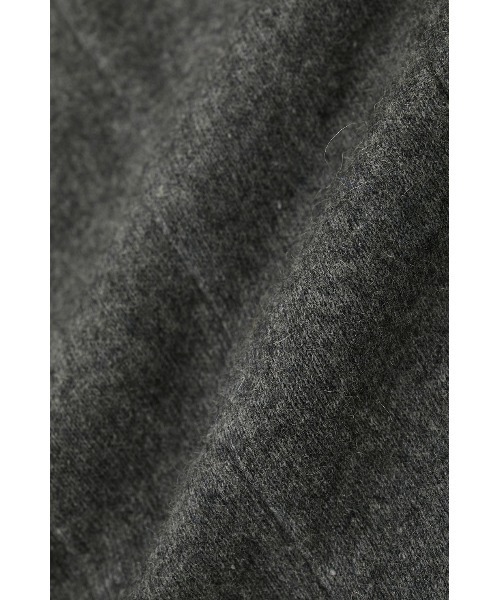 CLANE(クラネ)の「POWER SHOULDER WOOL ONEPIECE(ワンピース・レディース・グレー/アイボリー/オレンジ・2/1/0)」の6枚目の写真