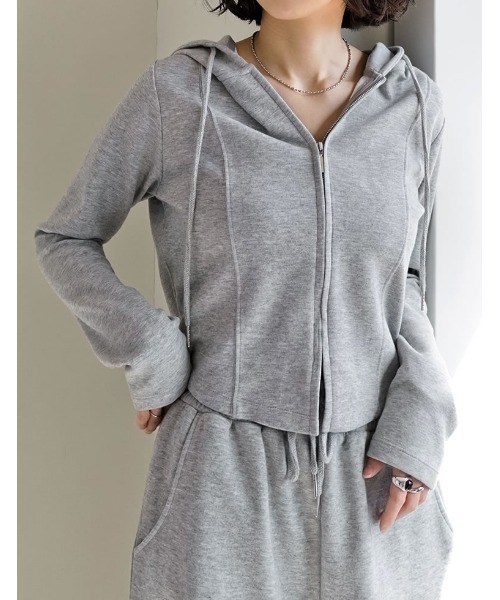 Re:EDIT（リエディ）の「[イージーケア]ライトダンボールビスチェラインパーカー（パーカー・レディース・ブラック/アイボリー/グレー/チャコールグレー・MEDIUM/LARGE）」の4枚目の写真