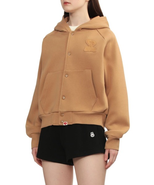 A BATHING APE(アベイシングエイプ)の「SUEDE PATCH BONDED PILE BASEBALL JACKET(ブルゾン・レディース・ベージュ/ブラウン・X-SMALL/SMALL)」の6枚目の写真