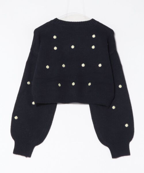 M.deux（エムドゥ）の「アルパカタッチフラワー刺繍プルオーバー（ニット/セーター・レディース・ネイビー/チャコールグレー・MEDIUM）」の9枚目の写真