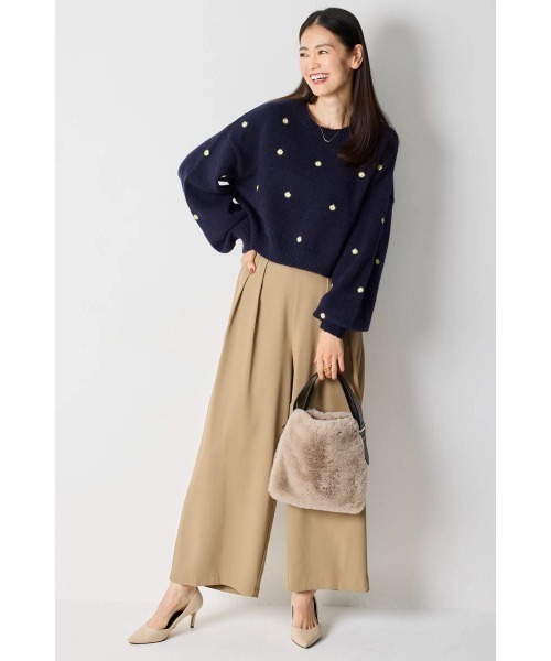 M.deux（エムドゥ）の「アルパカタッチフラワー刺繍プルオーバー（ニット/セーター・レディース・ネイビー/チャコールグレー・MEDIUM）」の3枚目の写真