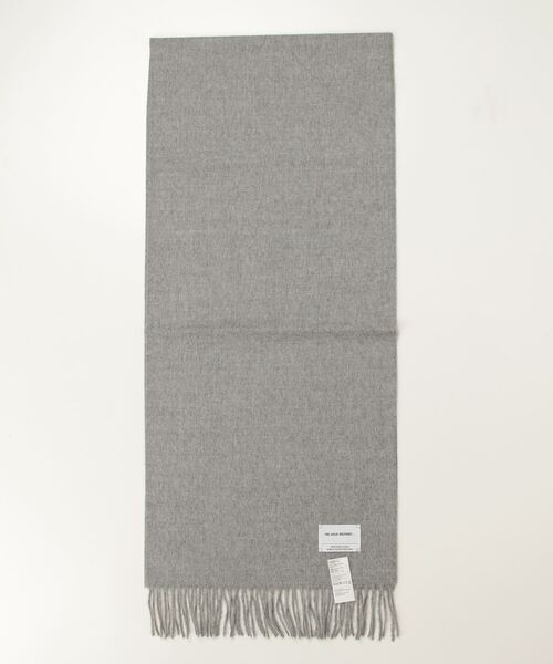 THE INOUE BROTHERS（ザイノウエブラザーズ）の「【The Inoue Brothers】イノウエ ブラザーズ Brushed Scarf（ストール/ショール・メンズ・ブラック/グレイッシュベージュ/カーキ/ライトグレー/ブラウン/ベージュ系その他/キャメル/バーガンディー/ネイビー/ブルー系その他/オレンジ/グレー・FREE）」の2枚目の写真