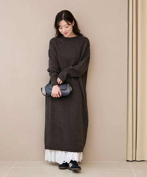 le.coeur blanc(ルクールブラン)の「ネックが選べるニットワンピース(ワンピース・レディース・ブラウン/ブラウン系その他2/ブラック系その他/ブラック/ベージュ/ベージュ系その他2・38)」の4枚目の写真