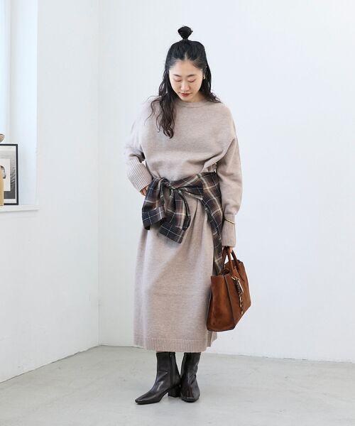le.coeur blanc(ルクールブラン)の「ネックが選べるニットワンピース(ワンピース・レディース・ブラウン/ブラウン系その他2/ブラック系その他/ブラック/ベージュ/ベージュ系その他2・38)」の9枚目の写真