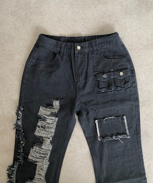 lilful(リルフル)の「フリンジダメージ加工ギミックカーゴデニムパンツ(カーゴパンツ・メンズ・ブラック・L/M)」の7枚目の写真