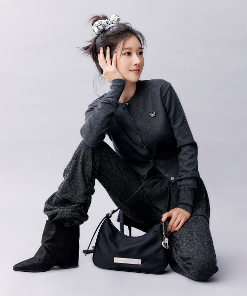NICK&NICOLE(ニックアンドニコール)の「CRYSTAL NYLON AROUND MINI BAG_BLACK(ショルダーバッグ・レディース・その他・FREE)」の5枚目の写真
