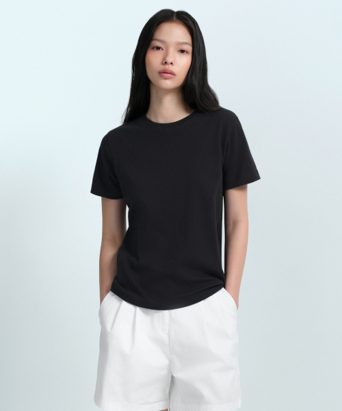MUSINSA STANDARD WOMAN（ムシンサスタンダードウーマン）の「ウィメンズベーシッククルーネックTシャツ[ブラック]（Tシャツ/カットソー・レディース・その他・SMALL/MEDIUM/LARGE/X-LARGE/X-SMALL）」の3枚目の写真