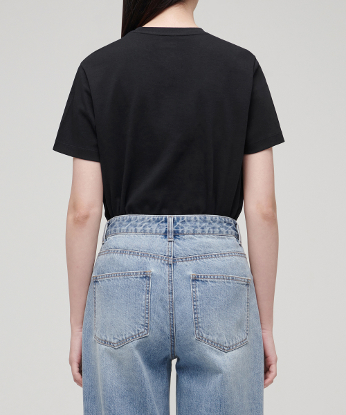 MUSINSA STANDARD WOMAN（ムシンサスタンダードウーマン）の「ウィメンズベーシッククルーネックTシャツ[ブラック]（Tシャツ/カットソー・レディース・その他・SMALL/MEDIUM/LARGE/X-LARGE/X-SMALL）」の6枚目の写真