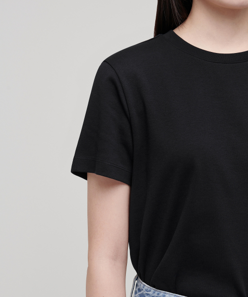 MUSINSA STANDARD WOMAN（ムシンサスタンダードウーマン）の「ウィメンズベーシッククルーネックTシャツ[ブラック]（Tシャツ/カットソー・レディース・その他・SMALL/MEDIUM/LARGE/X-LARGE/X-SMALL）」の9枚目の写真