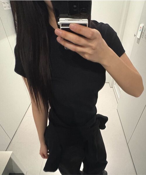 MUSINSA STANDARD WOMAN（ムシンサスタンダードウーマン）の「ウィメンズベーシッククルーネックTシャツ[ブラック]（Tシャツ/カットソー・レディース・その他・SMALL/MEDIUM/LARGE/X-LARGE/X-SMALL）」の11枚目の写真