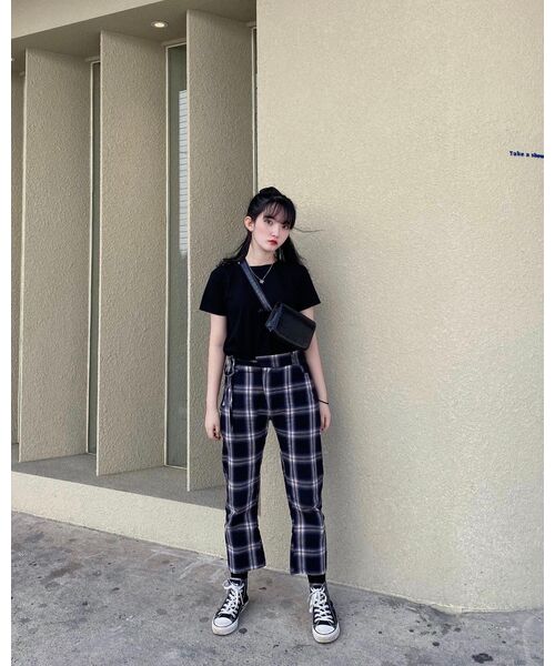 MUSINSA STANDARD WOMAN（ムシンサスタンダードウーマン）の「ウィメンズベーシッククルーネックTシャツ[ブラック]（Tシャツ/カットソー・レディース・その他・SMALL/MEDIUM/LARGE/X-LARGE/X-SMALL）」の21枚目の写真