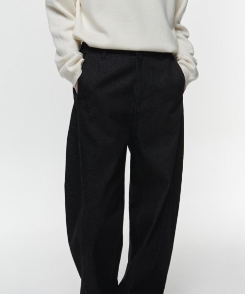 MUSINSA STANDARD（ムシンサスタンダード）の「ツイストセミバルーンデニムパンツ[ローブラック]（デニムパンツ・メンズ・その他・40/38/42/36/34/32/30/31/33/26/27/28/29）」の2枚目の写真