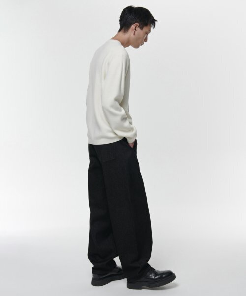 MUSINSA STANDARD（ムシンサスタンダード）の「ツイストセミバルーンデニムパンツ[ローブラック]（デニムパンツ・メンズ・その他・40/38/42/36/34/32/30/31/33/26/27/28/29）」の3枚目の写真