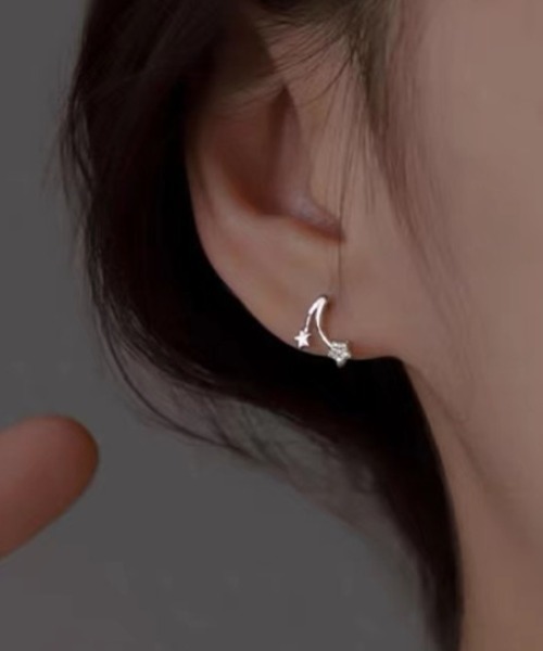mebole(メボレ)の「shooting star pierced earrings(ピアス(両耳用)・レディース・ゴールド/シルバー・FREE)」の3枚目の写真
