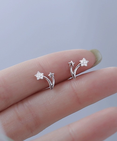 mebole(メボレ)の「shooting star pierced earrings(ピアス(両耳用)・レディース・ゴールド/シルバー・FREE)」の7枚目の写真