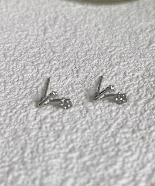 mebole(メボレ)の「shooting star pierced earrings(ピアス(両耳用)・レディース・ゴールド/シルバー・FREE)」の9枚目の写真