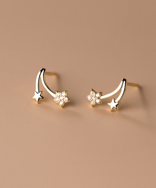 mebole(メボレ)の「shooting star pierced earrings(ピアス(両耳用)・レディース・ゴールド/シルバー・FREE)」の11枚目の写真