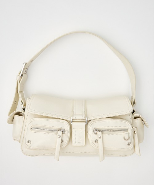 SLY（スライ）の「MULTI POCKET SHOULDER BAG マルチポケット ショルダーバッグ（ショルダーバッグ・レディース・レッド/ブラック/ホワイト・FREE）」の2枚目の写真