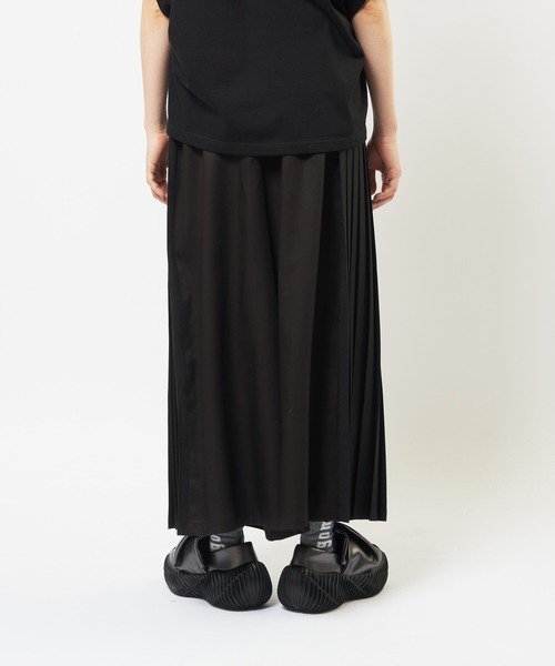 gomme(ゴム)の「プリーツツイルパンツ(その他パンツ・レディース・ブラック・MEDIUM)」の13枚目の写真