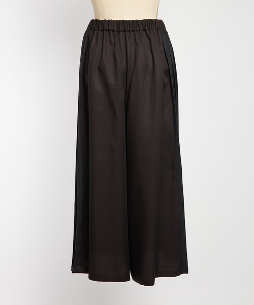 gomme(ゴム)の「プリーツツイルパンツ(その他パンツ・レディース・ブラック・MEDIUM)」の16枚目の写真