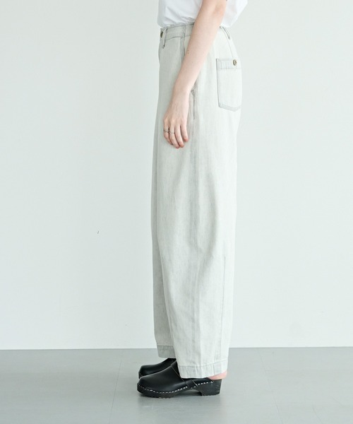 kha:ki(カーキ)の「「KHA:KI / カーキ」オーバルワイドトラウザー(その他パンツ・レディース・グレー系/ライトインディゴブルー/ベージュ/オリーブ・2/1)」の15枚目の写真