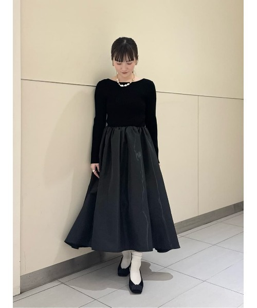 allureville(アルアバイル)の「タフタドッキングニットワンピース(ワンピース・レディース・ブラック/ブラウン・2)」の5枚目の写真