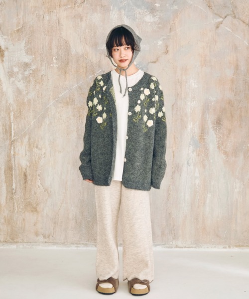 Crisp（クリスプ）の「フラワーモチーフオーバーニットカーディガン（カーディガン/ボレロ・レディース・ダークグレー/グレー・FREE）」の9枚目の写真