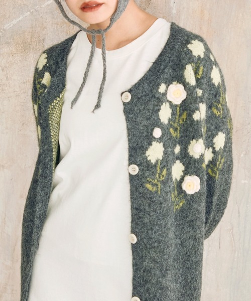 Crisp（クリスプ）の「フラワーモチーフオーバーニットカーディガン（カーディガン/ボレロ・レディース・ダークグレー/グレー・FREE）」の13枚目の写真