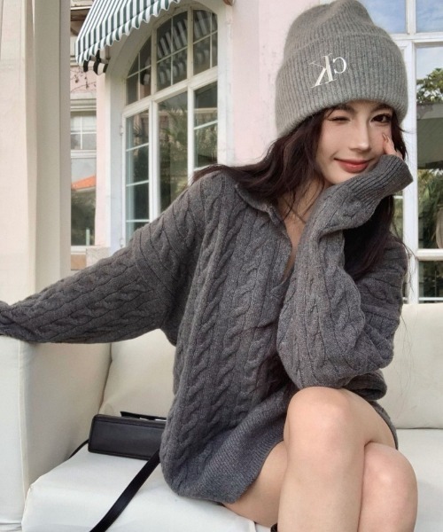 Ritzy(リッツィー)の「ケーブル編みオーバーサイズ トップス+ショートパンツ ニットセット(ニット/セーター・レディース・グレー/ブラック/ホワイト・FREE)」の20枚目の写真
