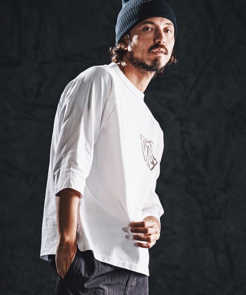 wjk reluxe（ダブルジェーケーリラックス）の「mlt5533-initial print raglan LS tee カットソー(WR26S-30)（Tシャツ/カットソー・メンズ・ネイビー/ブラック/ホワイト・XL/L/M/S）」の4枚目の写真