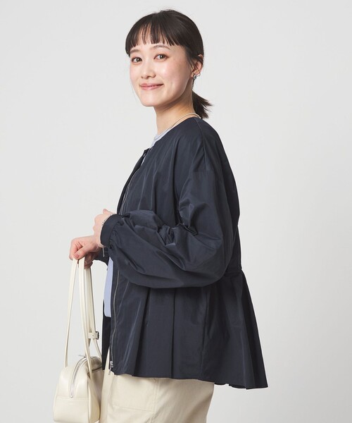 green label relaxing（グリーンレーベルリラクシング）の「［size SHORTあり］ウエスト ギャザー ブルゾン（ブルゾン・レディース・オフホワイト/モカ/ネイビー・FREE/SHORT）」の22枚目の写真