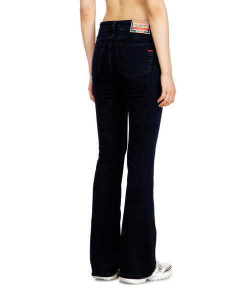 DIESEL（ディーゼル）の「ウィメンズ デニムパンツ 1969 D-EBBEY L.28（デニムパンツ・レディース・インディゴブルー・23inch/24inch/25inch/26inch/28inch/30inch/31inch/29inch/27inch）」の2枚目の写真