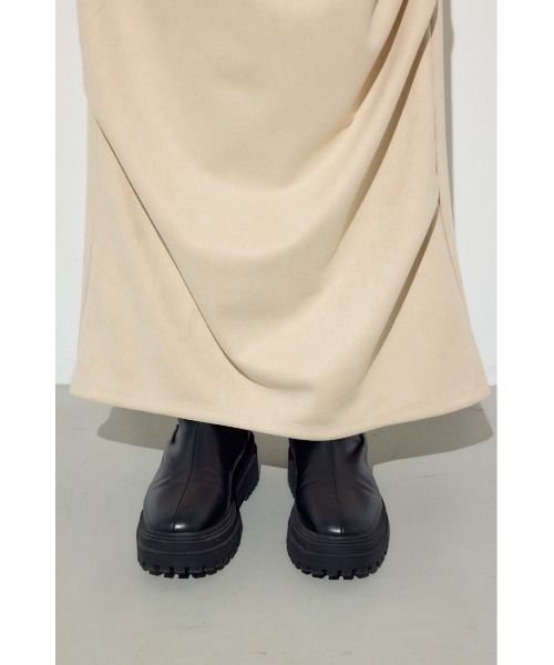 AZUL by moussy(アズールバイマウジー)の「【身長/骨格別着用画像あり】フェイクスエードタックスカート 秋服 冬服 春服 ロングスカート デザインスカート 無地(スカート・レディース・アイボリー/ブラウン/ベージュ・SMALL/MEDIUM)」の13枚目の写真