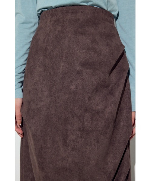 AZUL by moussy(アズールバイマウジー)の「【身長/骨格別着用画像あり】フェイクスエードタックスカート 秋服 冬服 春服 ロングスカート デザインスカート 無地(スカート・レディース・アイボリー/ブラウン/ベージュ・SMALL/MEDIUM)」の21枚目の写真