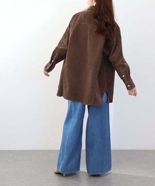 Healthy denim(ヘルシーデニム)の「Almond オーバーコーデュロイシャツ【Healthy Denim/ヘルシーデニム】(シャツ/ブラウス・レディース・ブラウン/アイボリー・36)」の17枚目の写真